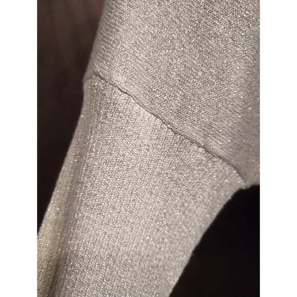 Graham Spencer Silver Lightweight tunic V-Neck sweater metallic Art Deco Holiday - Picture 3 of 8